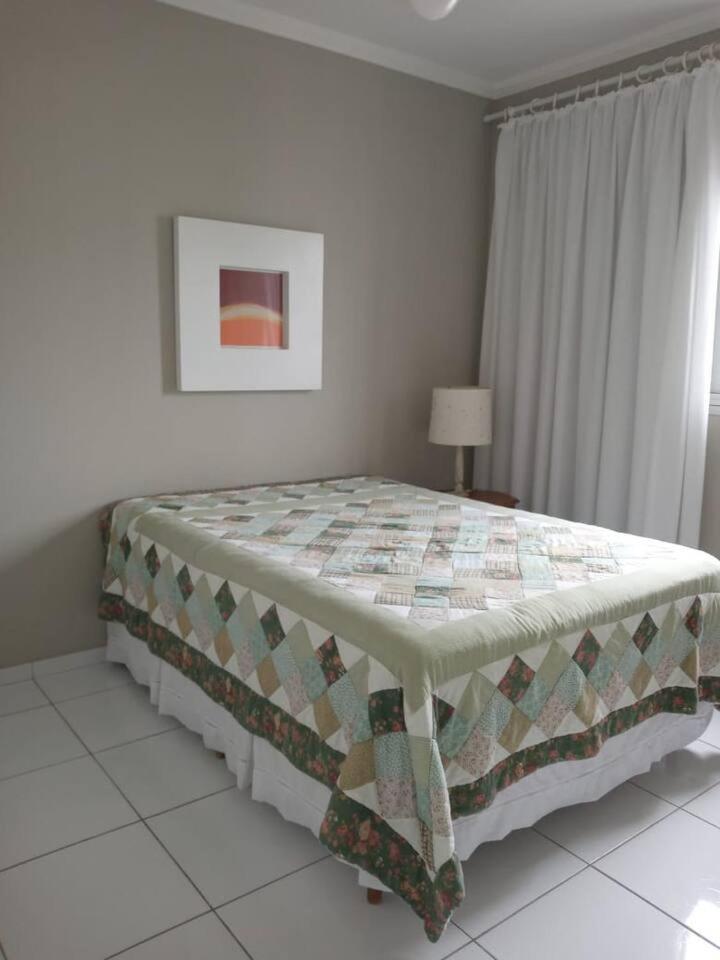 דירות גוארויה Apartamento completo na calçada da praia מראה חיצוני תמונה