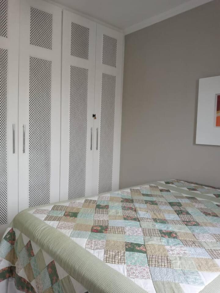 דירות גוארויה Apartamento completo na calçada da praia מראה חיצוני תמונה