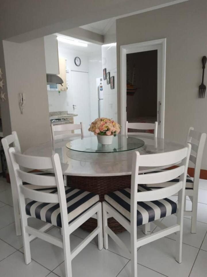 דירות גוארויה Apartamento completo na calçada da praia מראה חיצוני תמונה